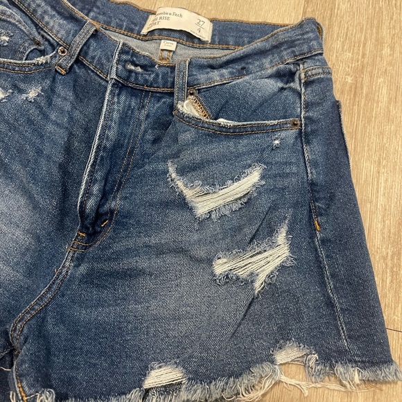 NWOT Abercrombie Distressed Blue Denim Shorts - Picture 3 of 6